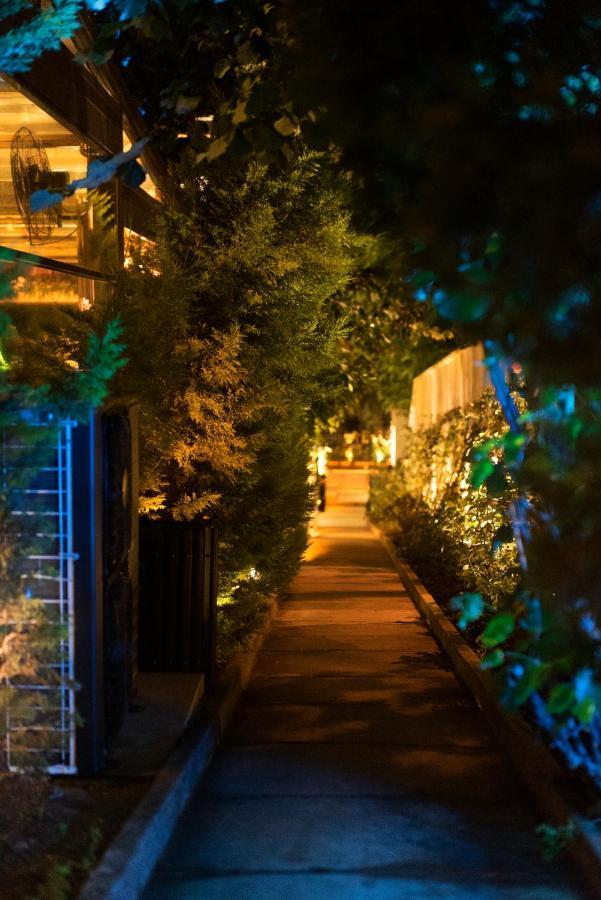 No2 Hotel By Suekrue アダラー エクステリア 写真